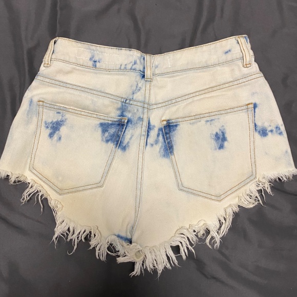 Bullhead Distressed Mom Short - Picture 3 of 3